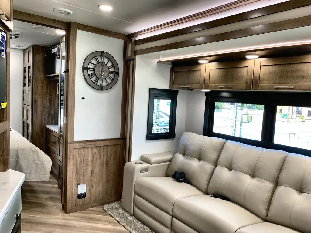 2026 Entegra Coach Accolade 37K, Photos photo 10