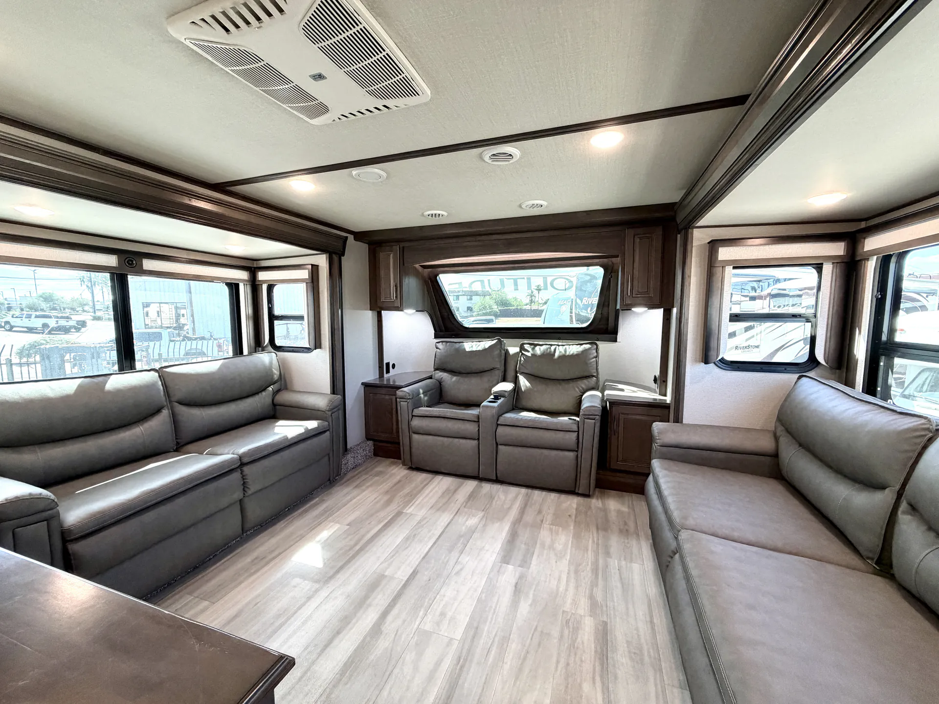 2021 Grand Design Solitude 346FLS - Photo 4