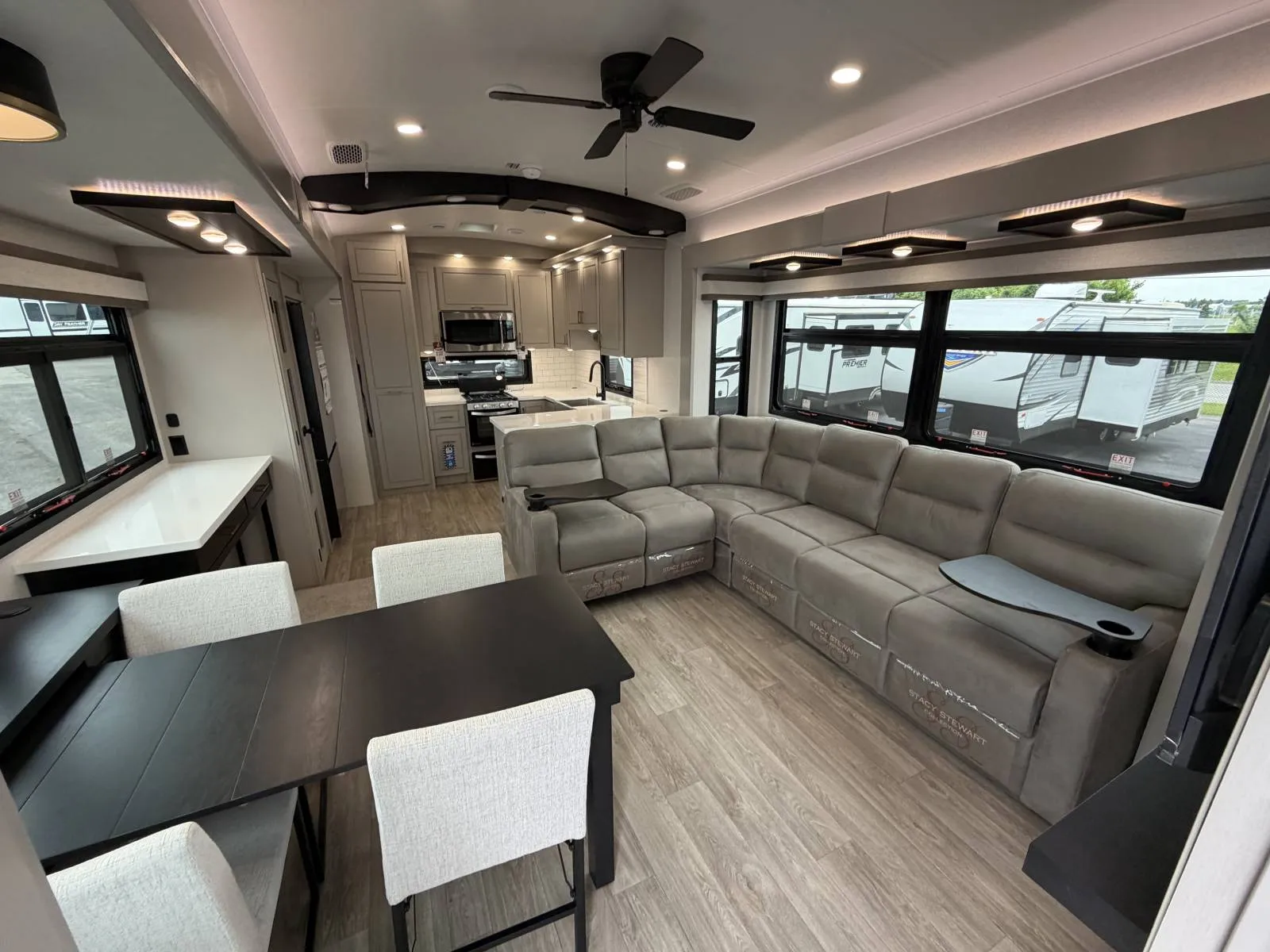 2027 Jayco North Point 365RKTS - Photo 3