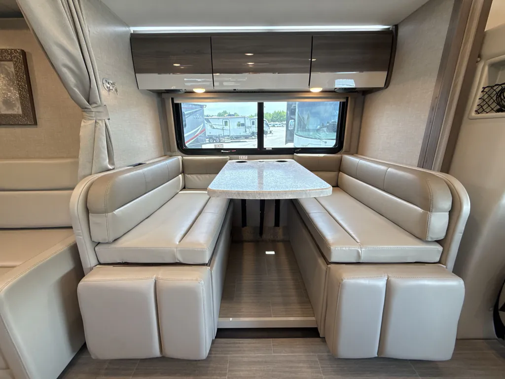 2022 Thor Motor Coach Tiburon 24FB, Photos photo 9