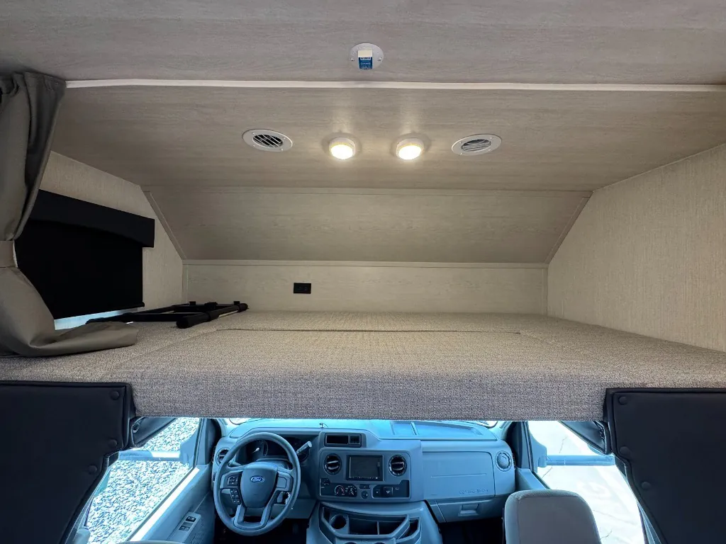 2026 Nexus Triumph 32T, Photos photo 33