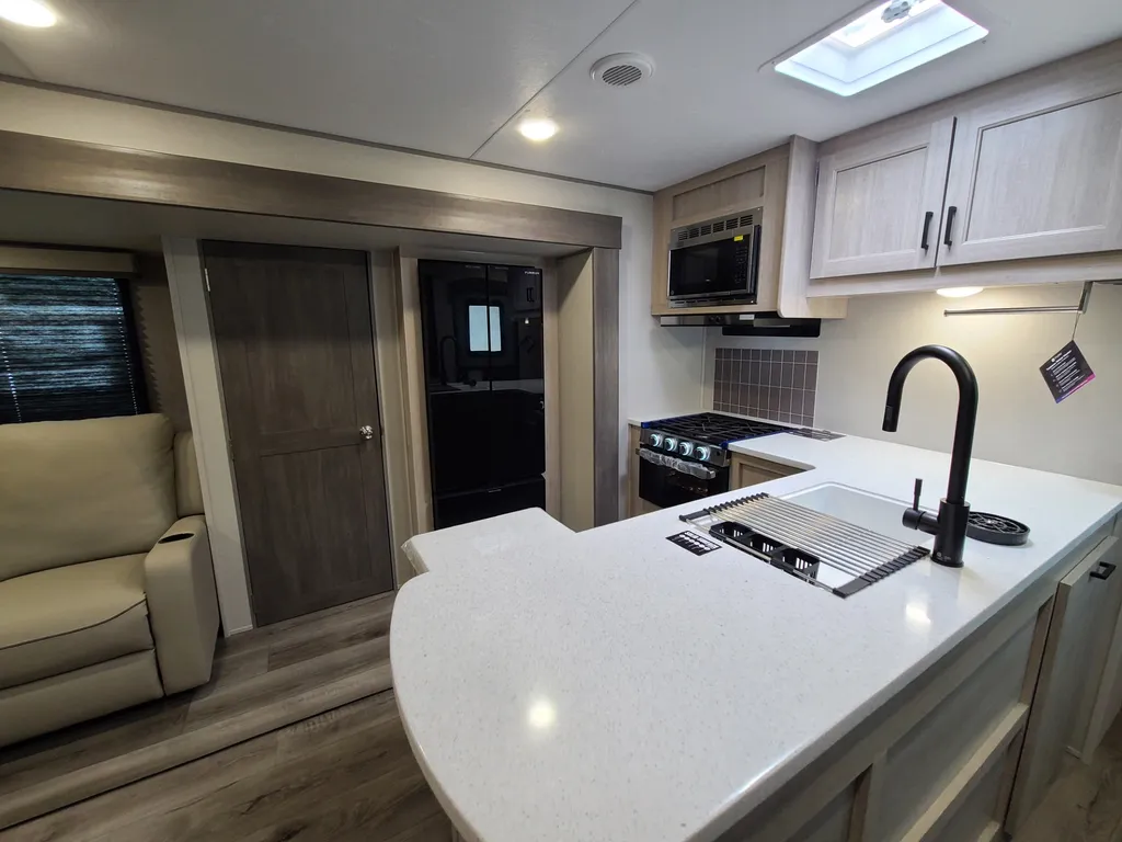2026 Coachmen Catalina Legacy Edition 283RNR, Photos photo 12