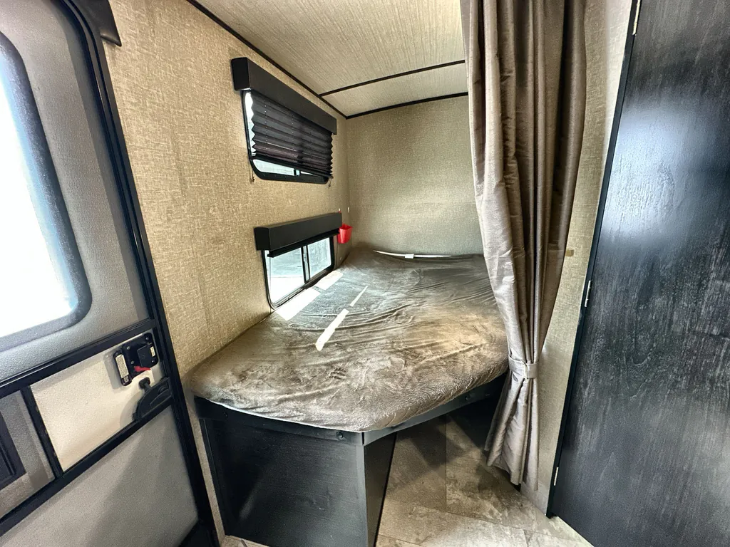 2019 Grand Design Imagine 2800BH, Photos photo 19