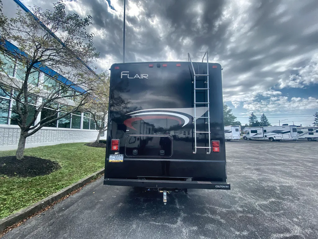 2015 Fleetwood Flair 26D, Photos photo 8