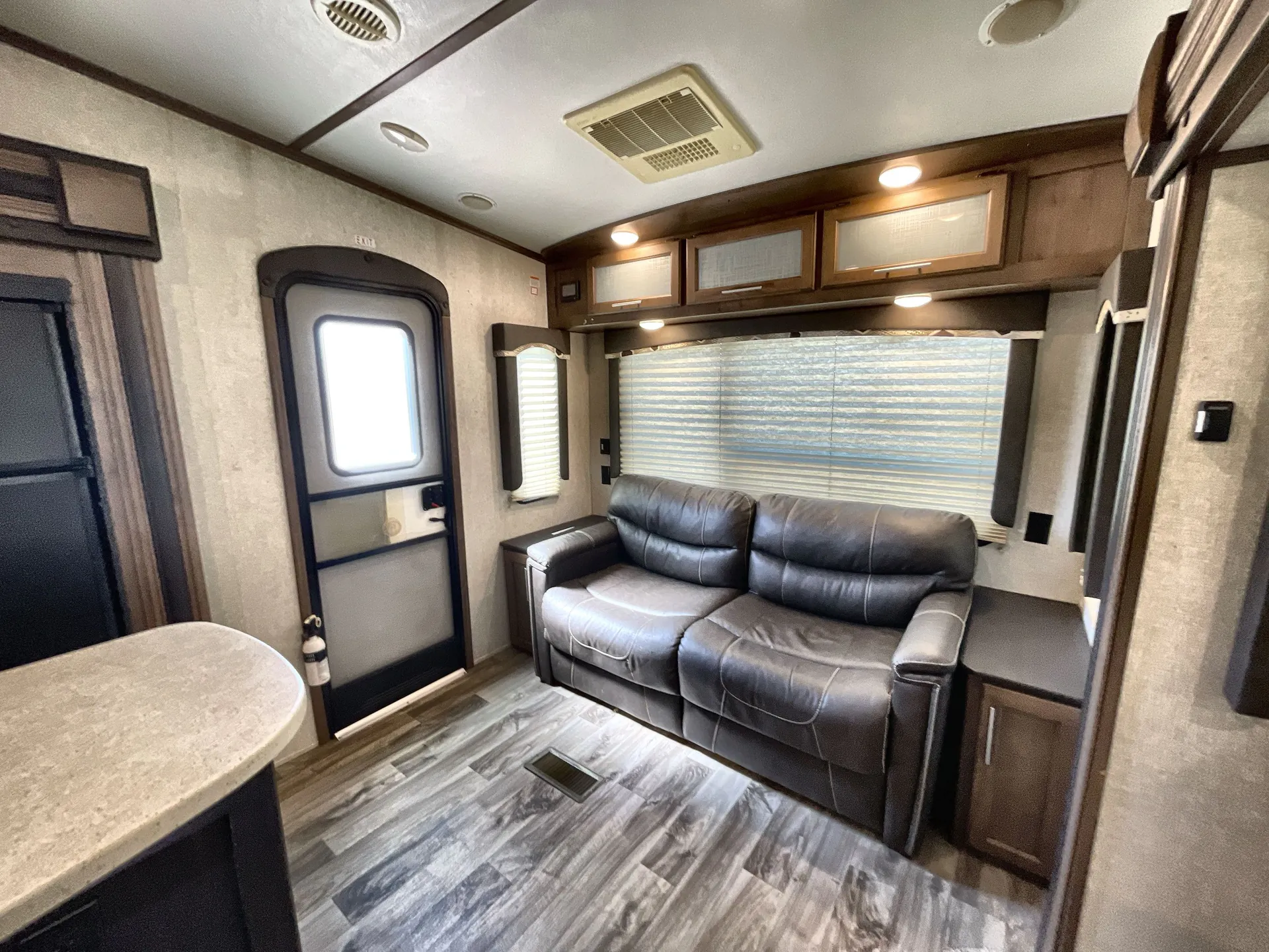 2019 Keystone Cougar Half-Ton 27RLS — living area main