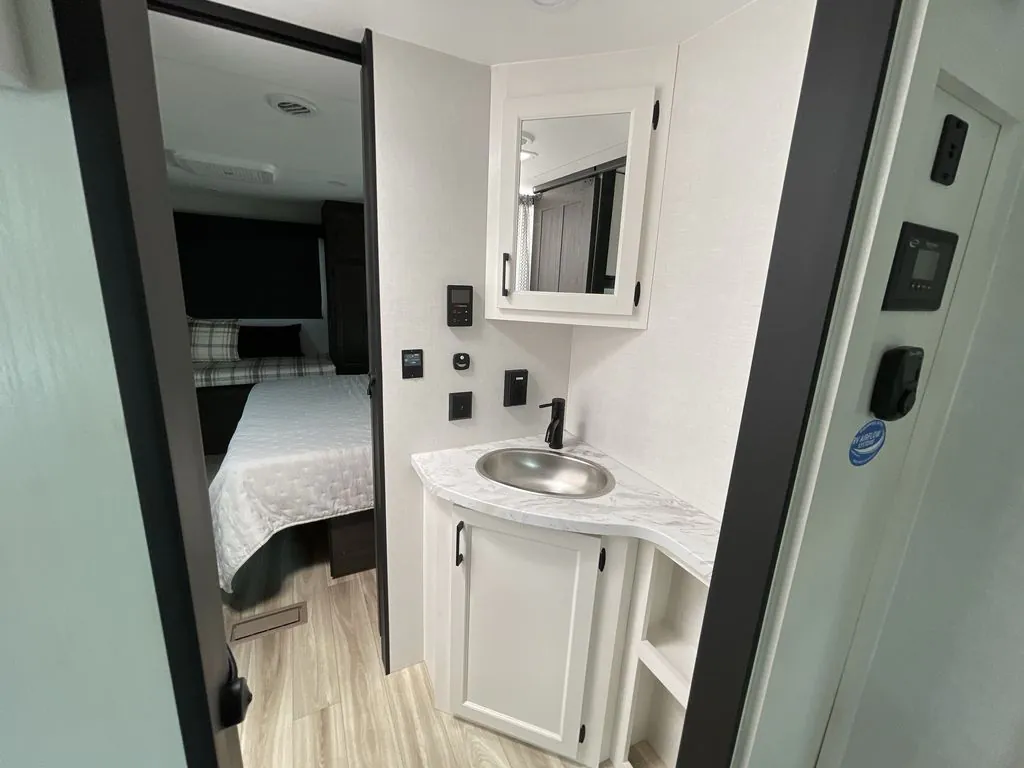 2026 Venture RV Stratus SR282VFD, Photos photo 20