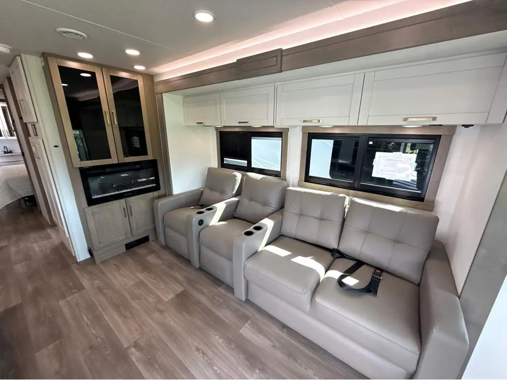2027 Entegra Coach Vision XL 36C, Photos photo 13
