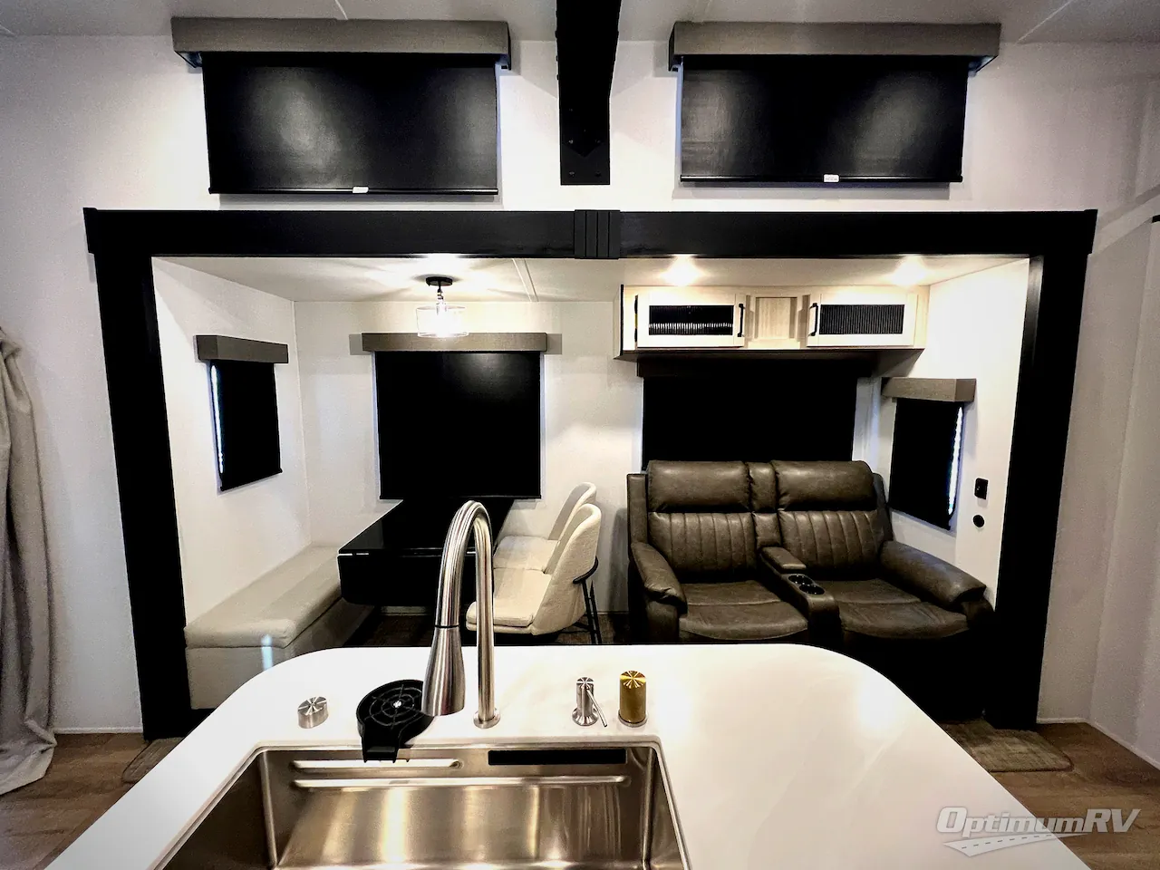 2026 Forest River Puma Vista 421LFT — Photo 6