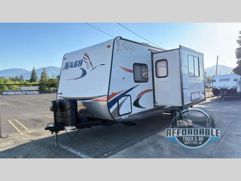 2017 Northwood Nash 25C - Photo 2
