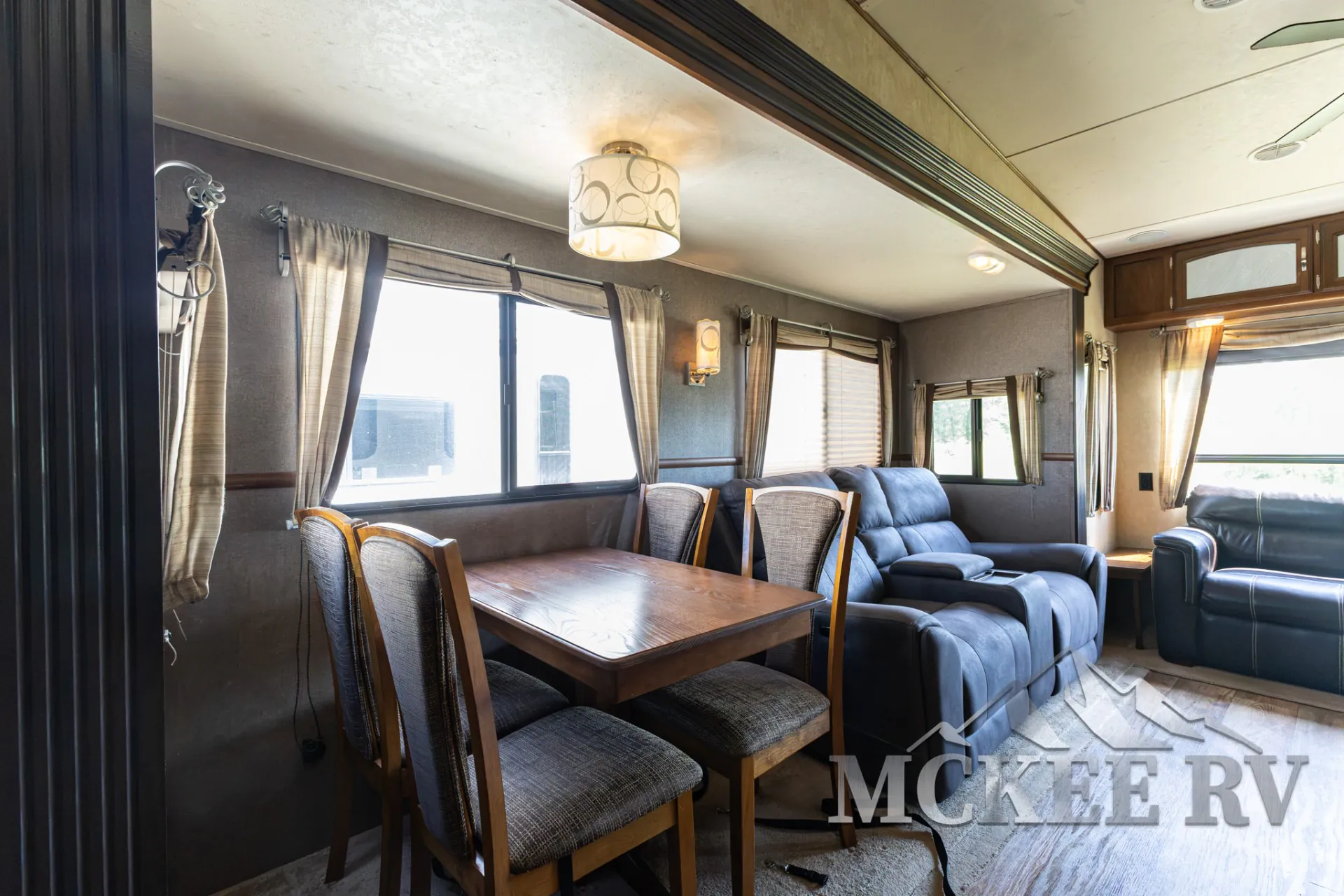 2016 Forest River Salem Hemisphere Lite 337BAR - Photo 4