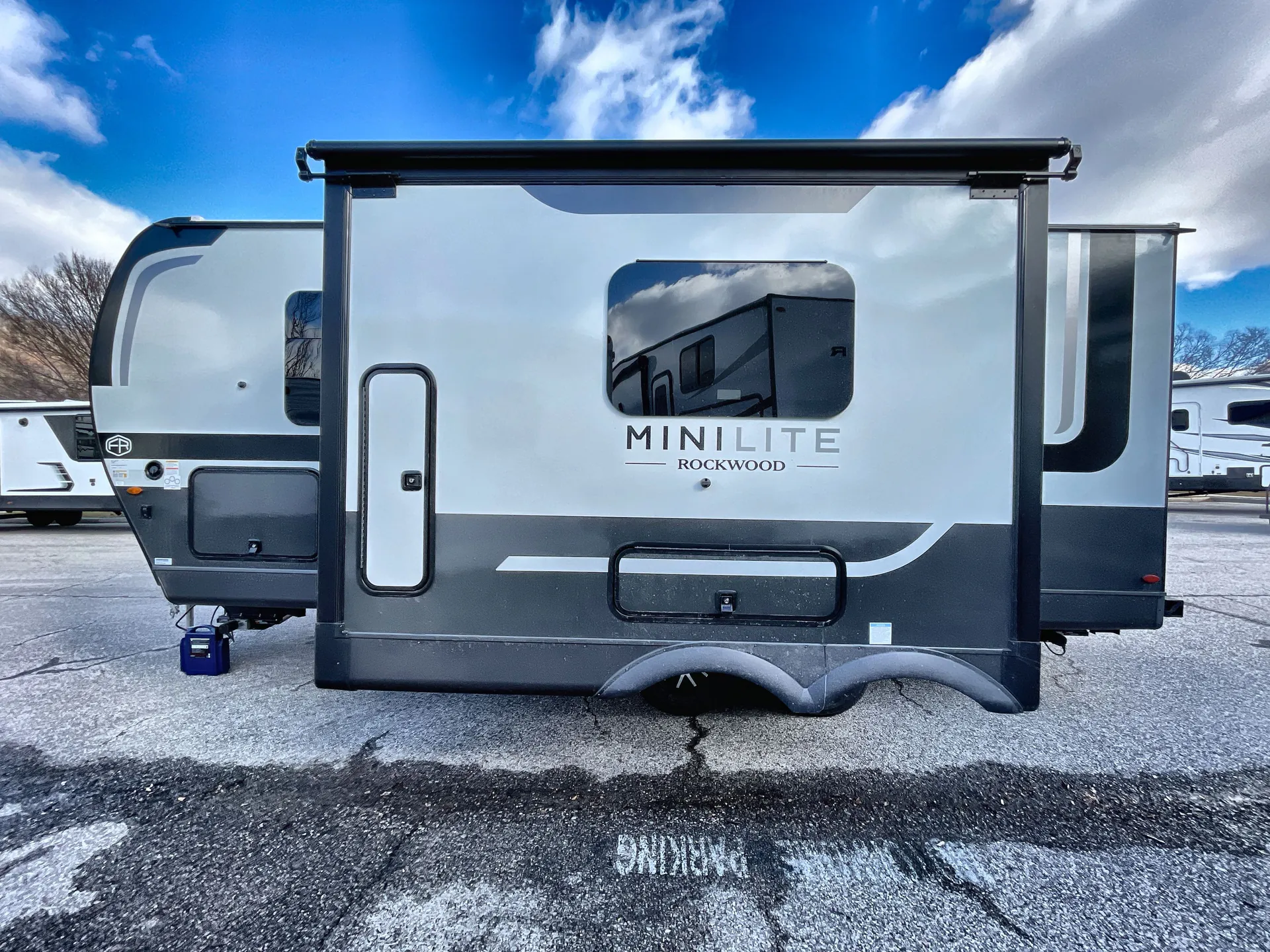 2026 Forest River Rockwood Mini Lite 2214S — off campside