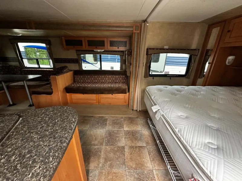 2013 Cruiser RV Shadow Cruiser 280QBS - Photo 4