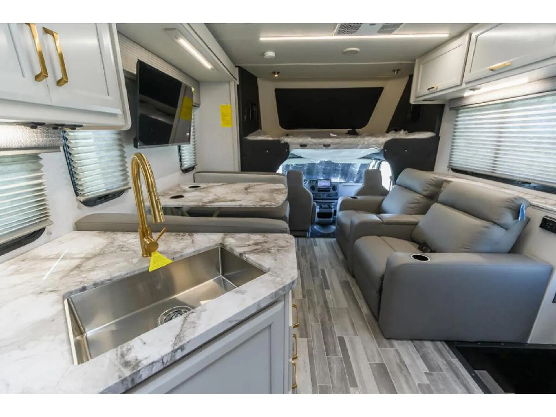 2025 Fleetwood Altitude 29F - Photo 3