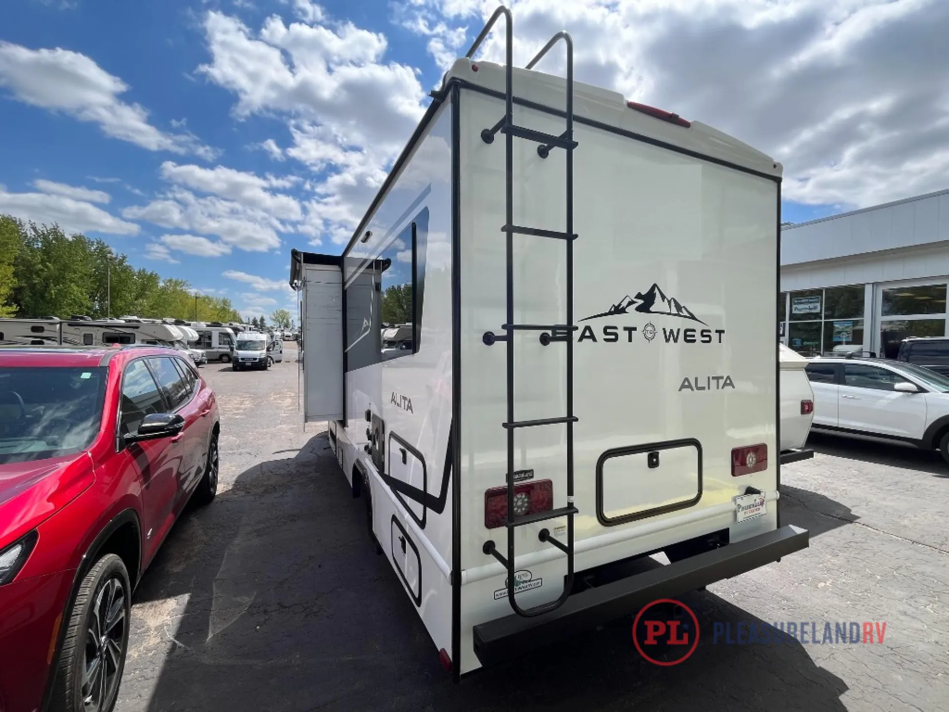 2024 East to West Alita 23TK - Photo 4