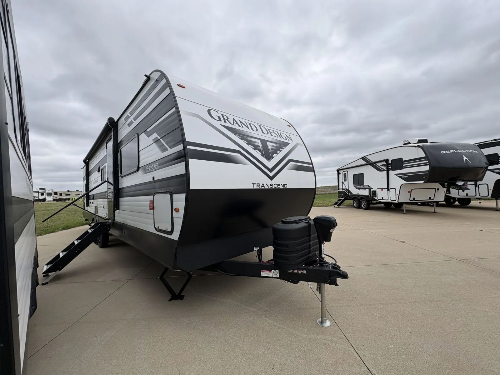 2026 Grand Design Transcend 335BHT - Photo 2