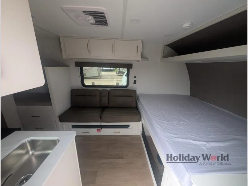 2026 Grand Design Transcend One 151BH - Photo 4
