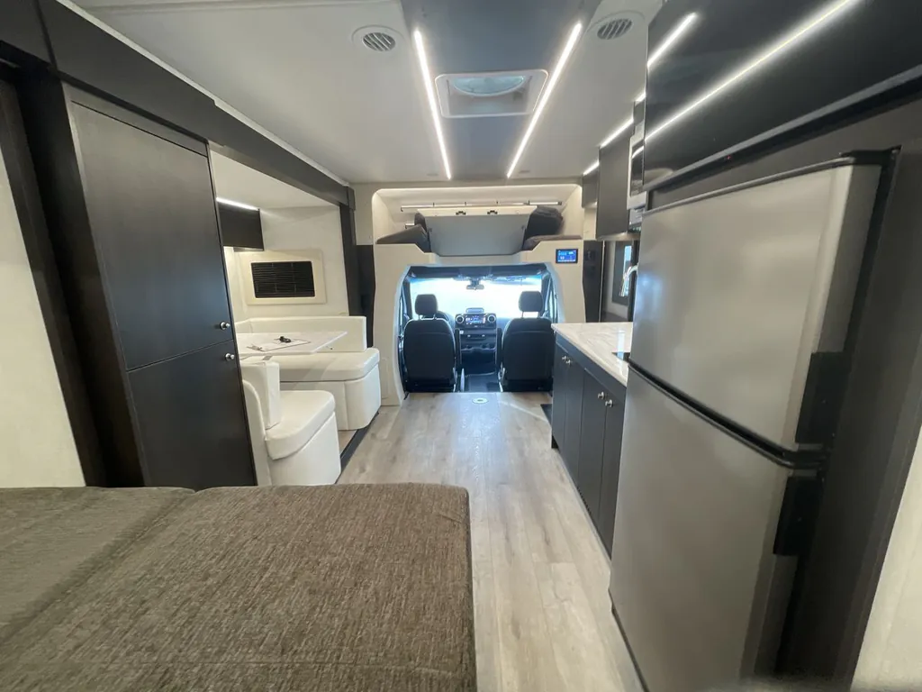 2027 Tiffin Wayfarer 25 PW, Photos photo 14