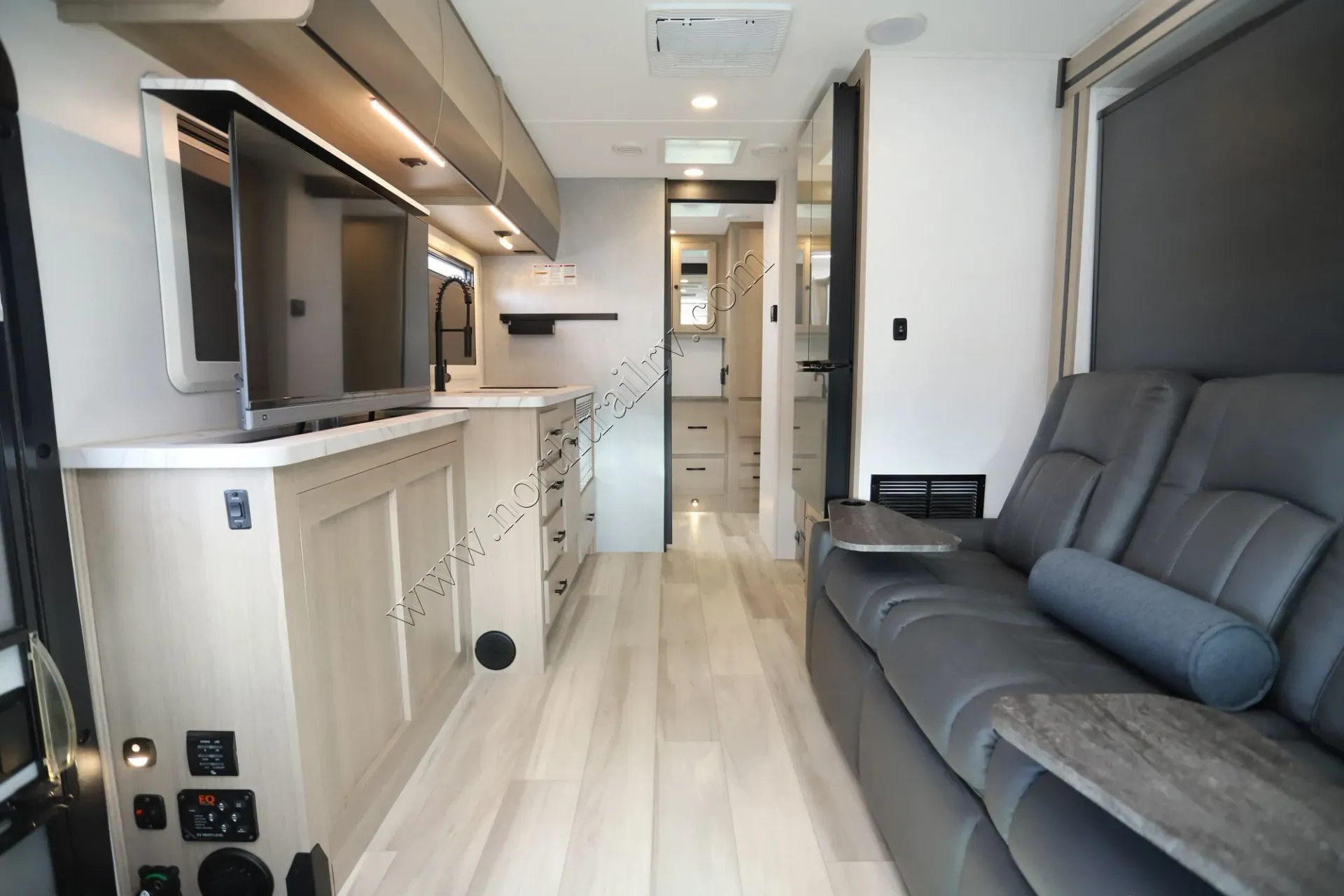 2025 Forest River Sunseeker 2400 MBS - Photo 4