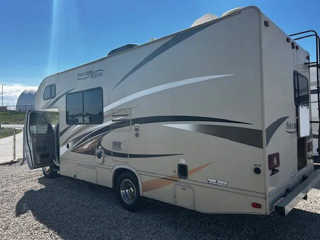 2017 Thor Motor Coach Freedom Elite 23H - Photo 3