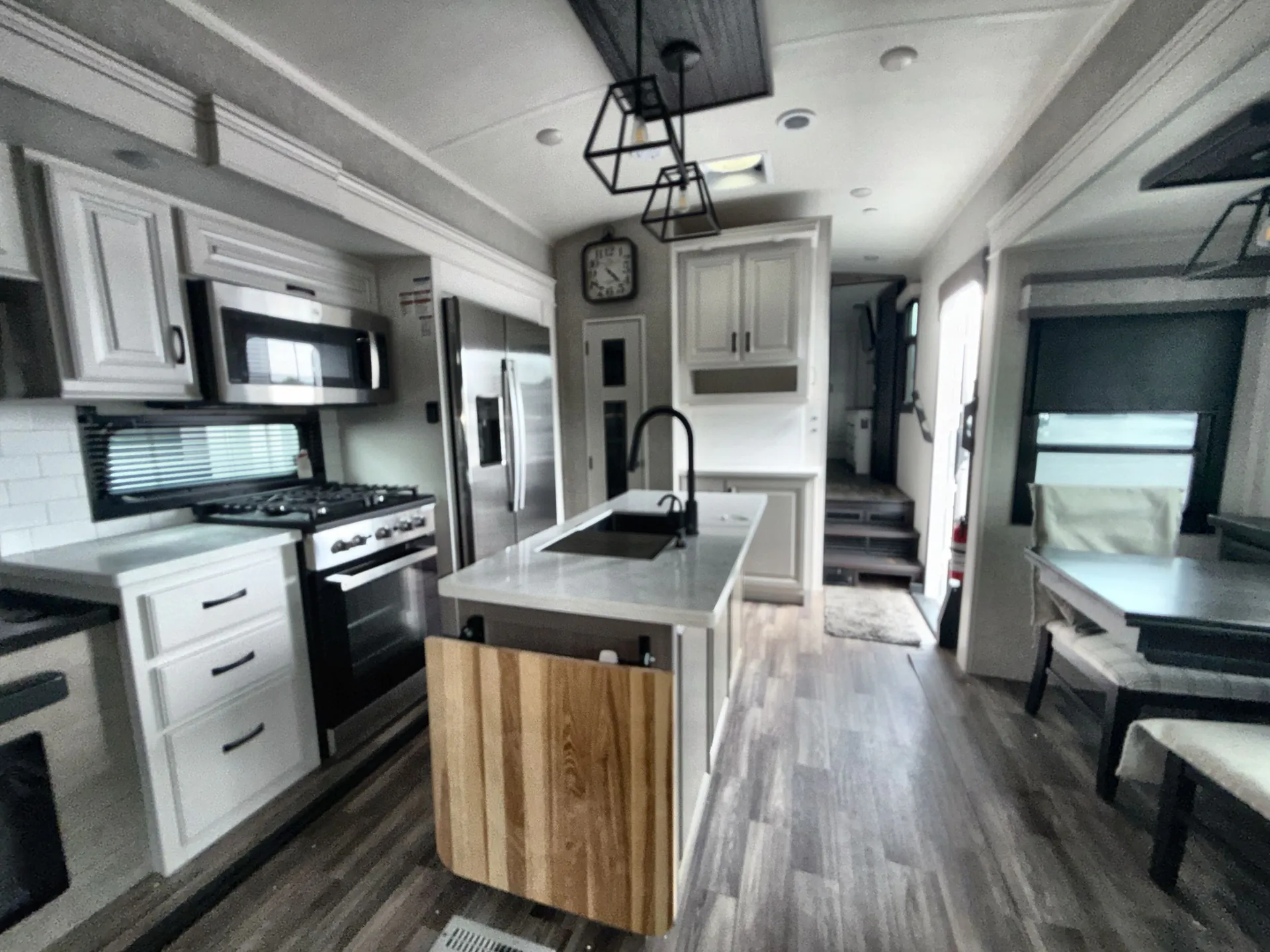 2024 Jayco North Point 390CKDS — living area main
