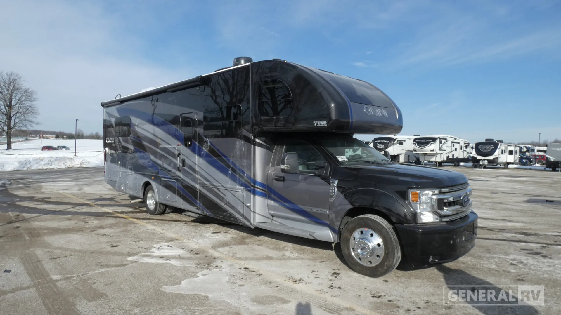 2024 Thor Motor Coach Omni LV35 - Photo 2