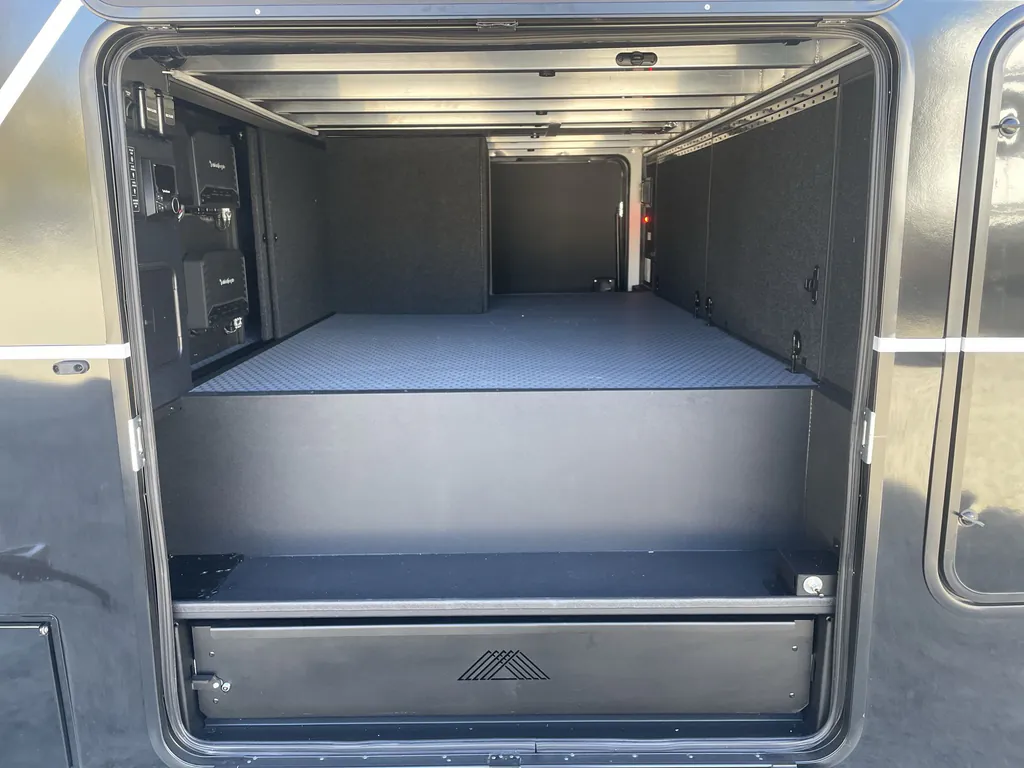 2026 Brinkley Model G 3950, Photos photo 2