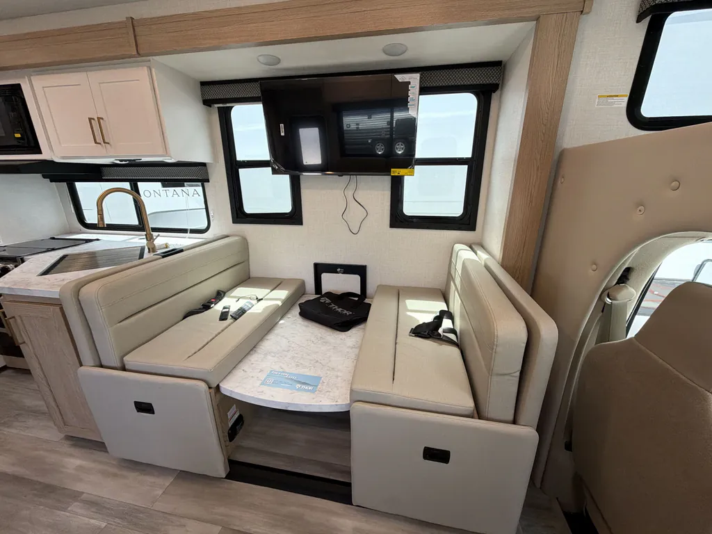 2027 Thor Motor Coach Freedom Elite 31FE, Photos photo 15