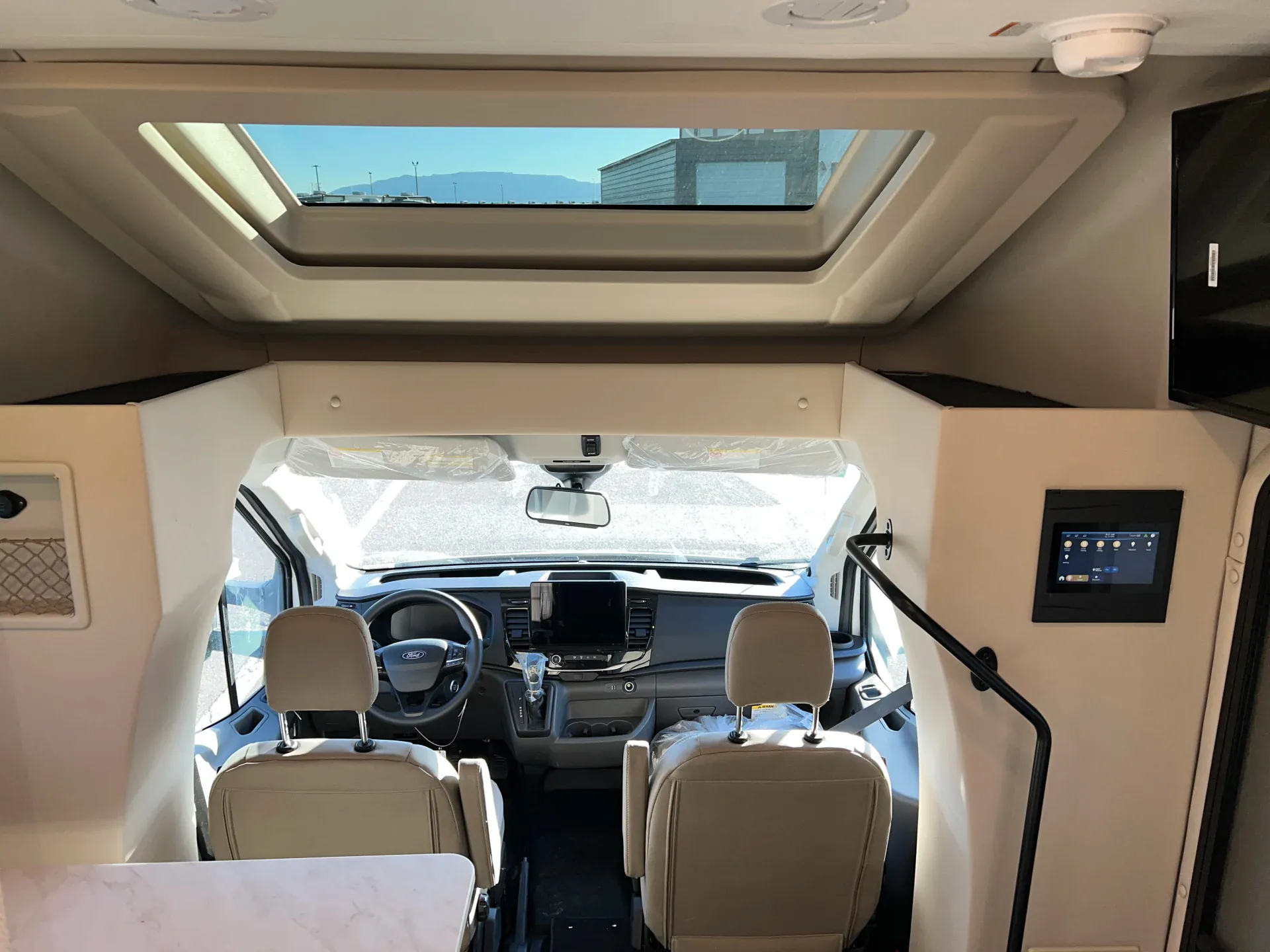2026 Thor Motor Coach Compass 22MT - Photo 4