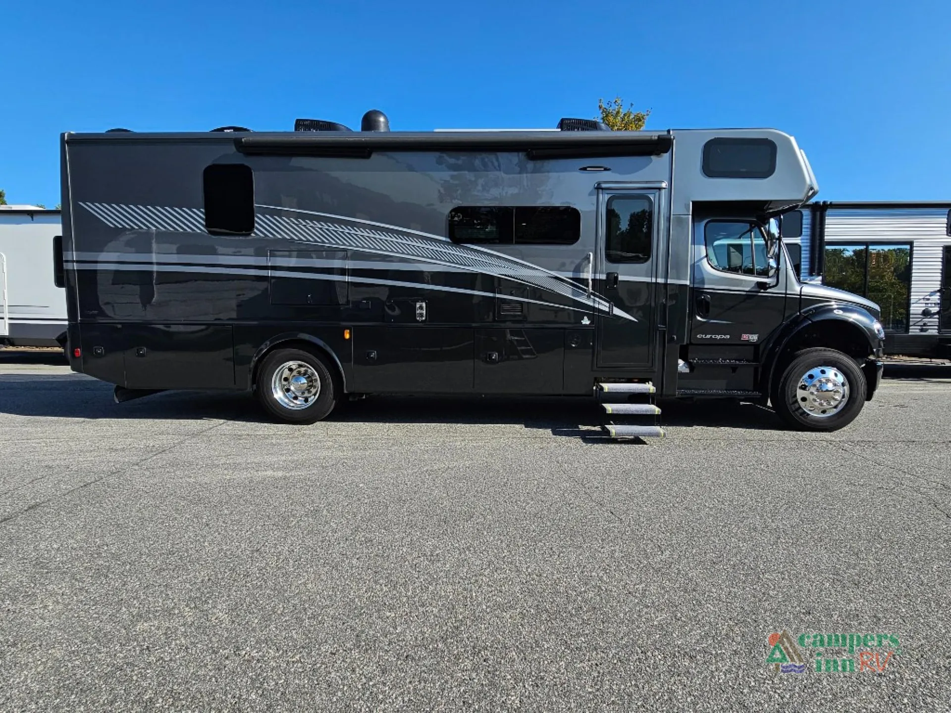 2024 Dynamax Corp Europa 31SS - Photo 3