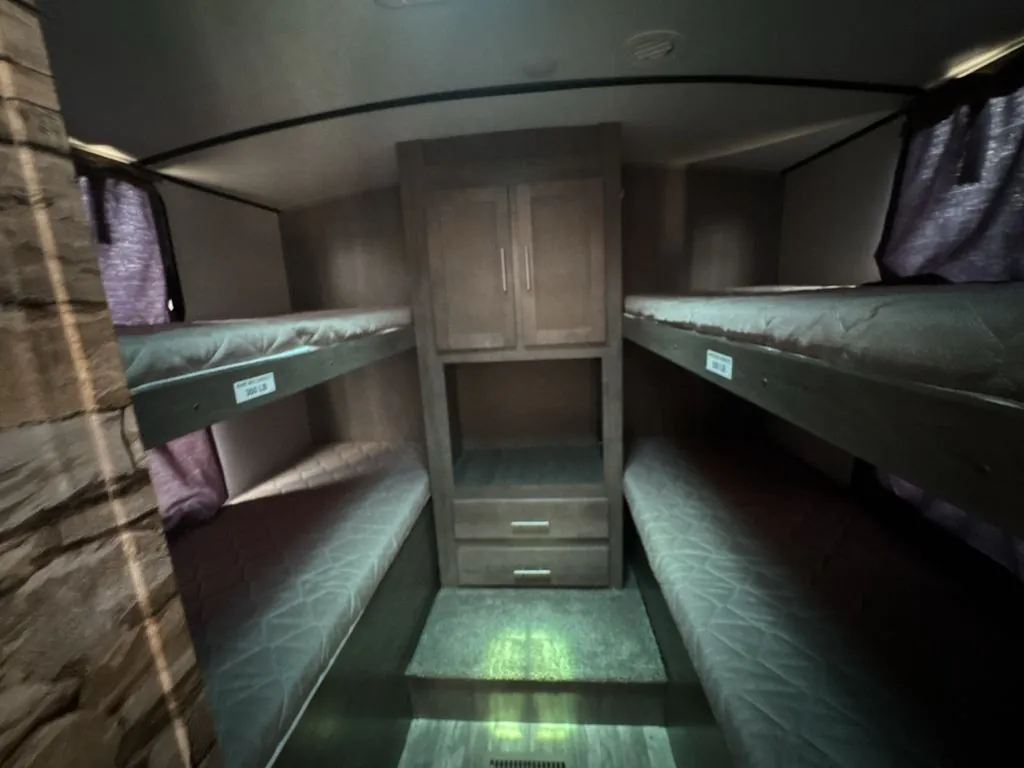 2018 Forest River RV Surveyor Legend 295QBLE, Photos photo 26