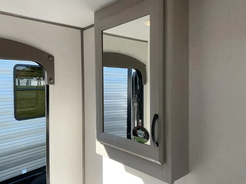 2027 Coachmen Catalina Legacy Edition 333DBDSCK, Photos photo 16