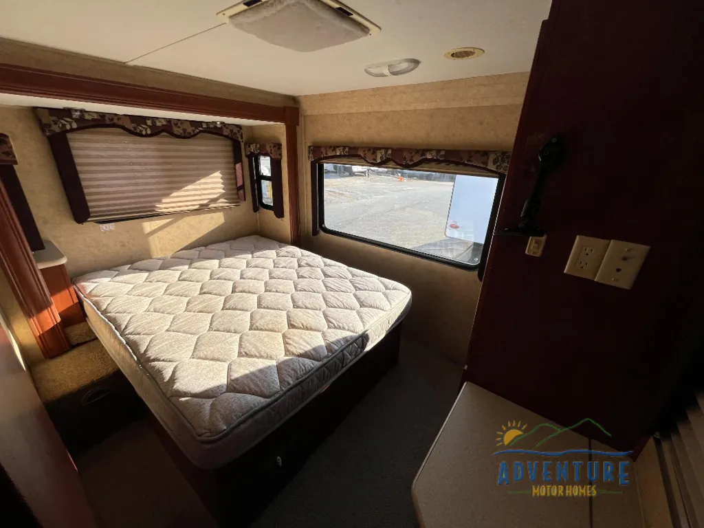 2010 Forest River Sunseeker 3120DS, Photos photo 10