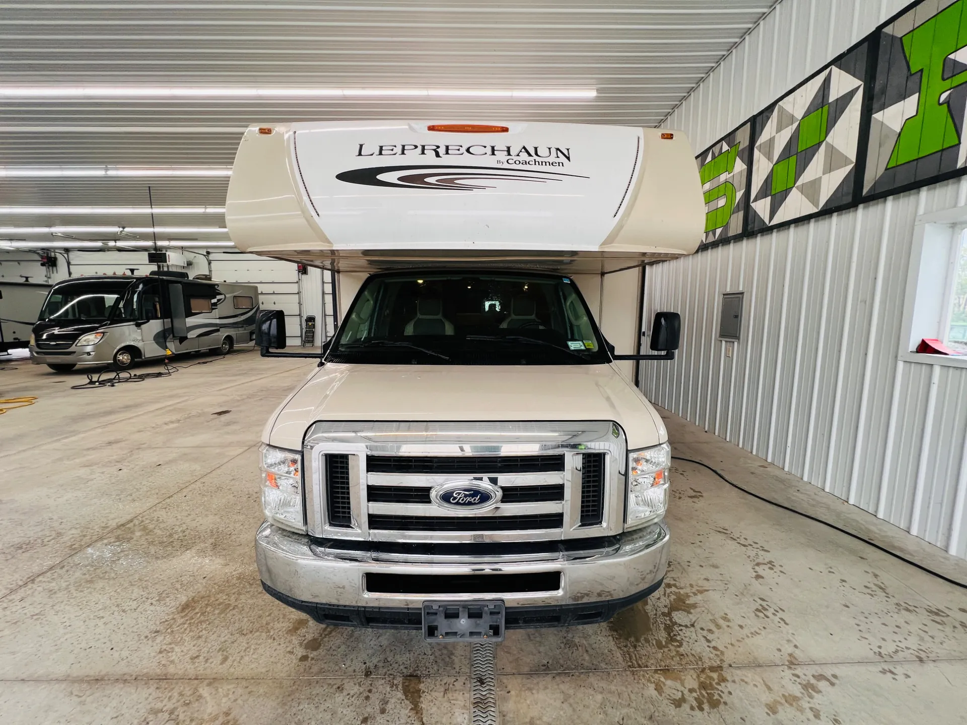 2017 Coachmen Leprechaun 319MB - Photo 2