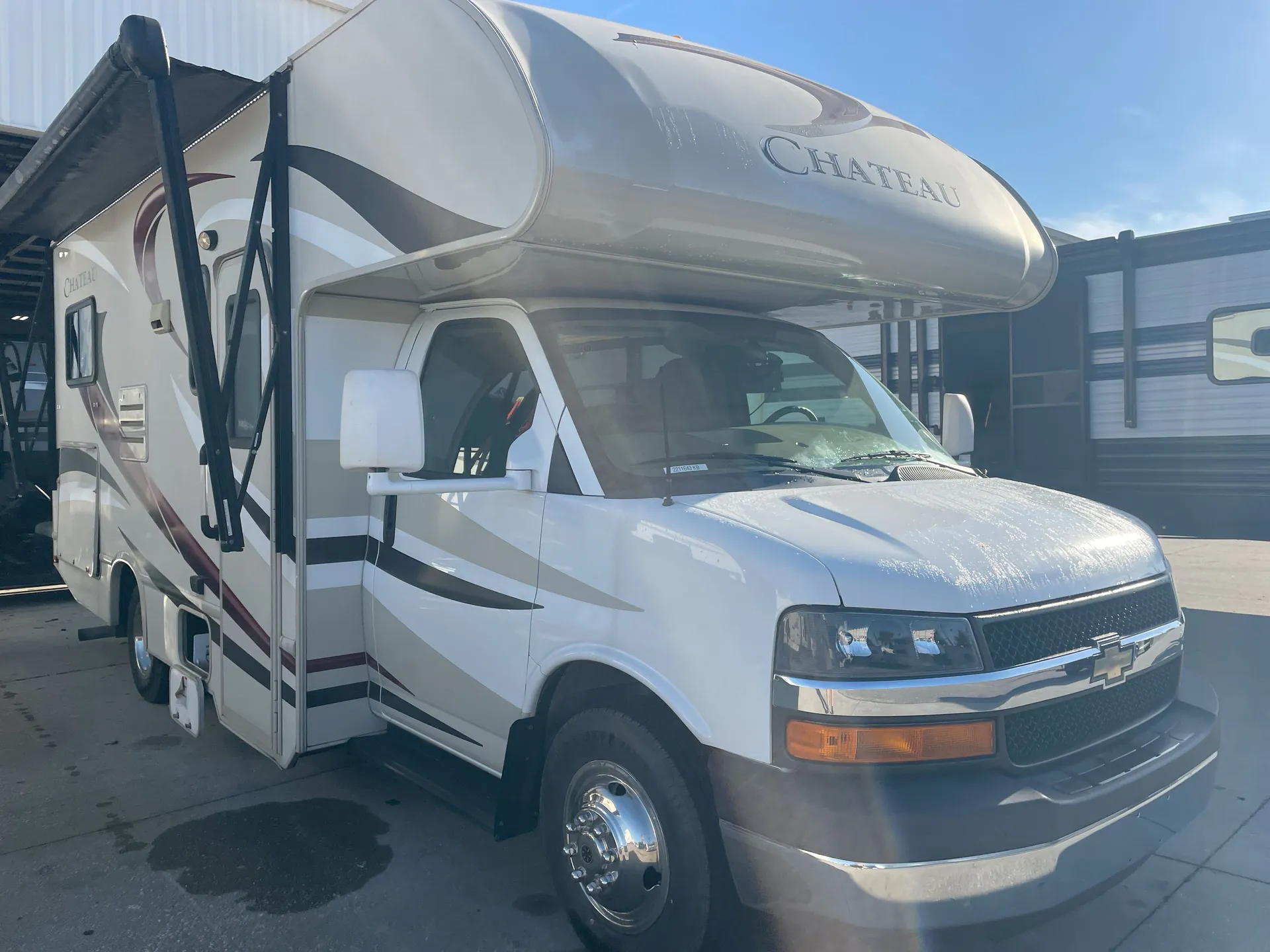 2016 Thor Motor Coach Chateau 22E - Photo 2