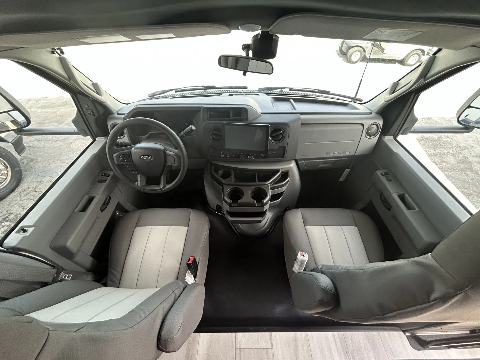 2027 Forest River Sunseeker 3010DS — Photo 7