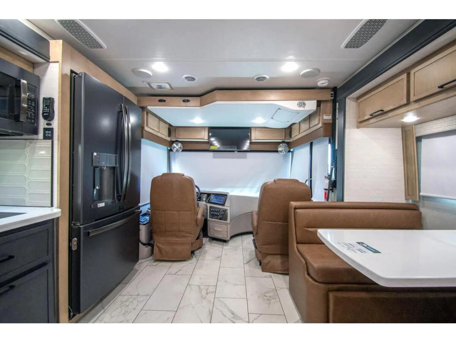 2026 Forest River Berkshire XL 40E - Photo 3
