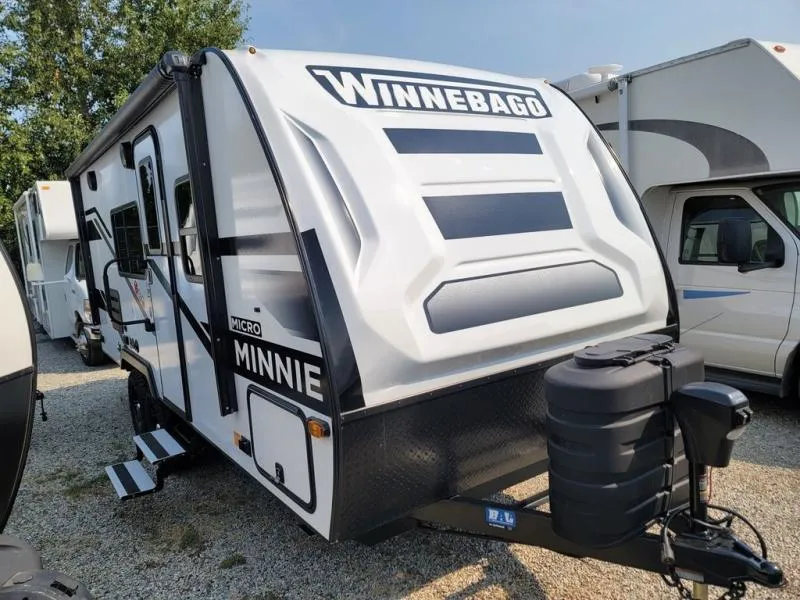 2025 Winnebago Micro Minnie 2108TB - Photo 2