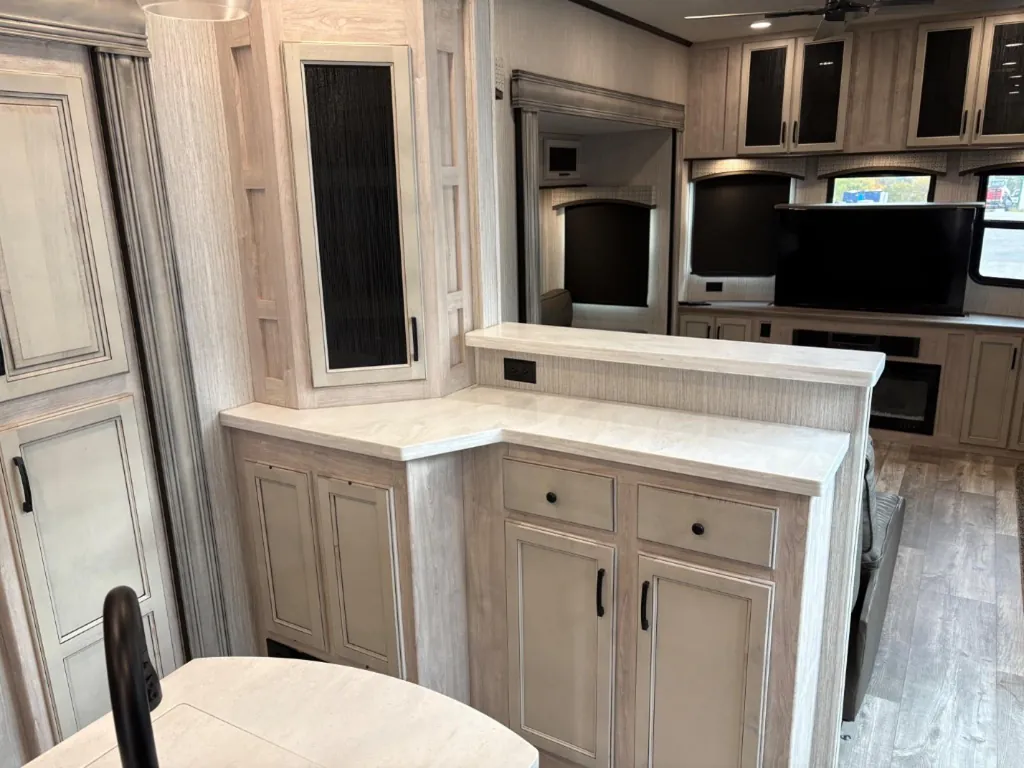 2022 Forest River Sandpiper Destination 420FL, Photos photo 18