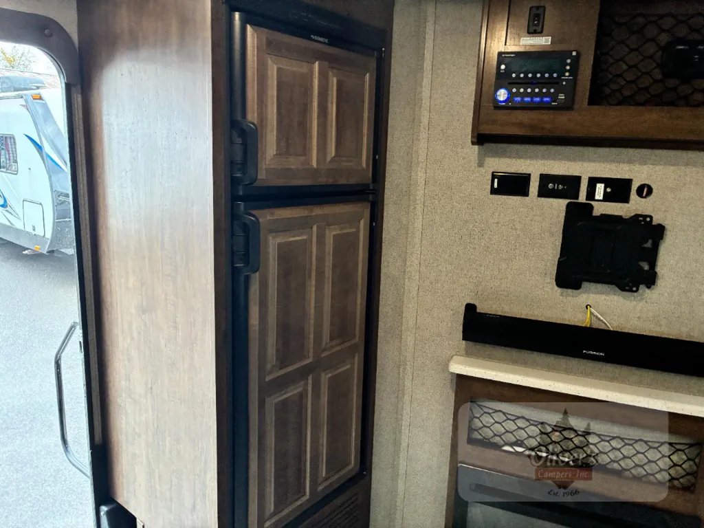 2019 Forest River Flagstaff Micro Lite 25FKS, Photos photo 28