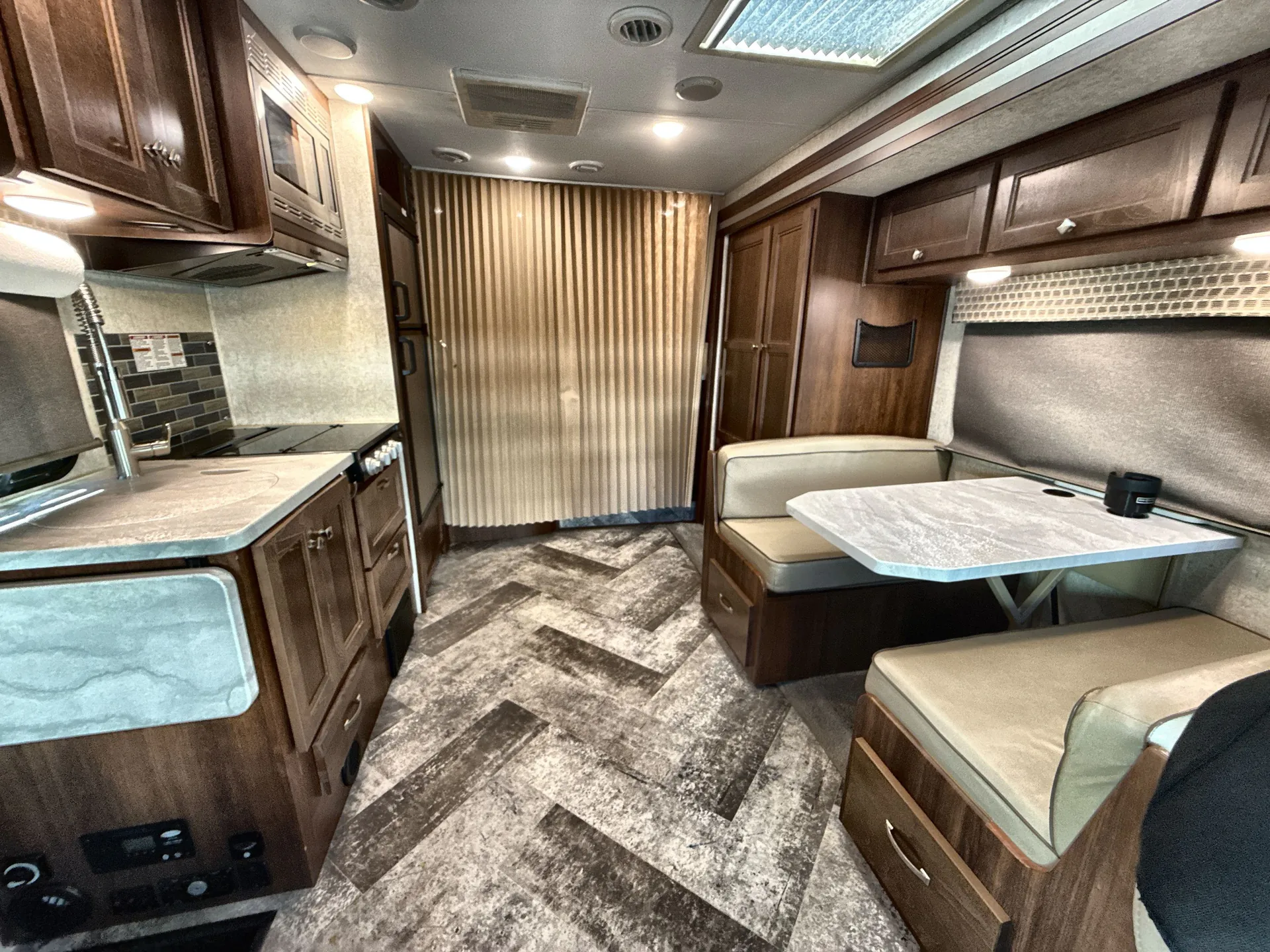 2020 Forest River Sunseeker Mbs 2400S — living area main