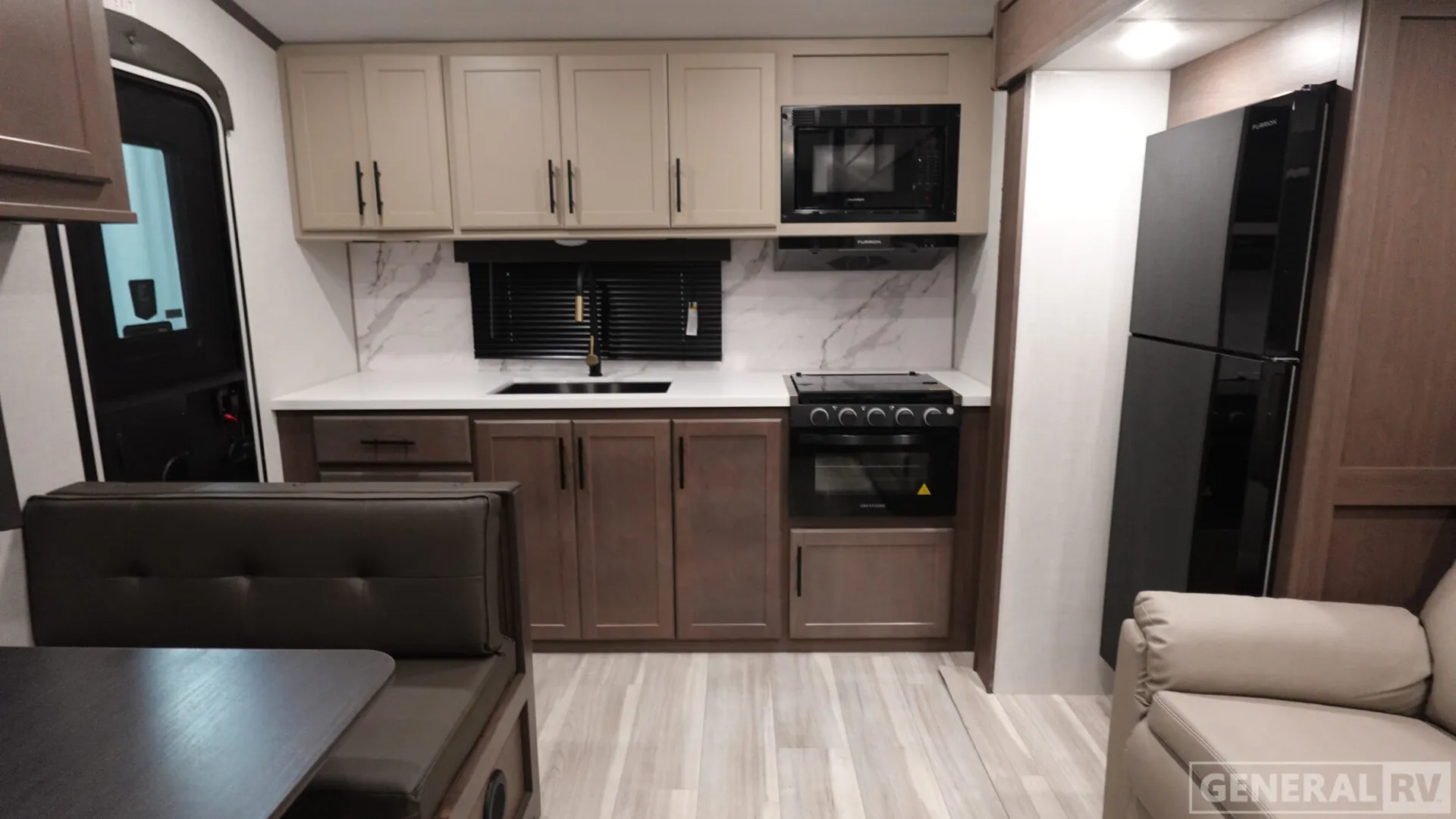 2026 Keystone RV Cougar Sport 2100RK - Photo 3