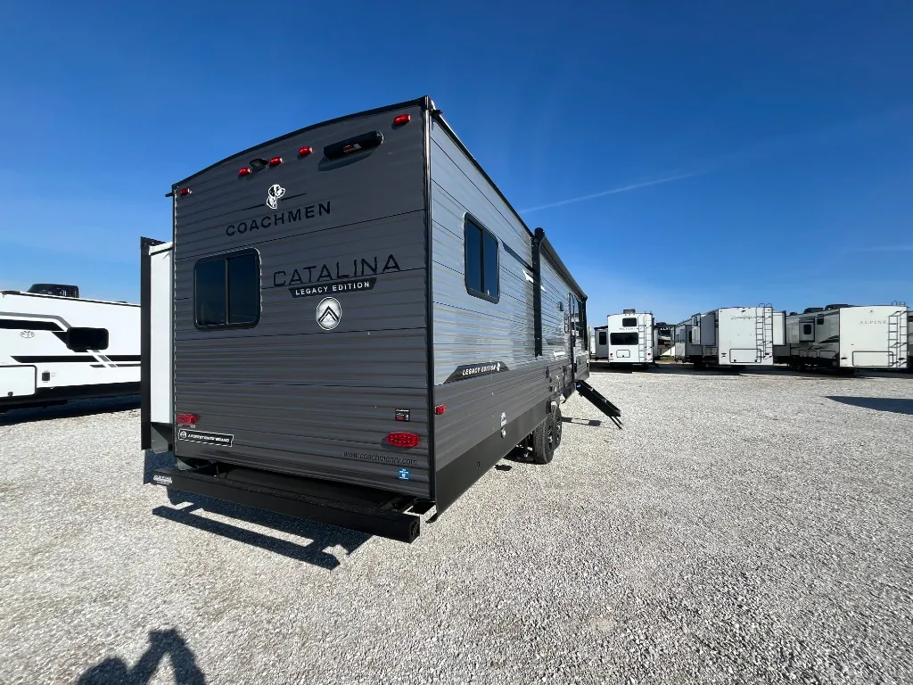 2026 Coachmen Catalina Legacy Edition 343BHTS (2 Queen Beds), Photos photo 8
