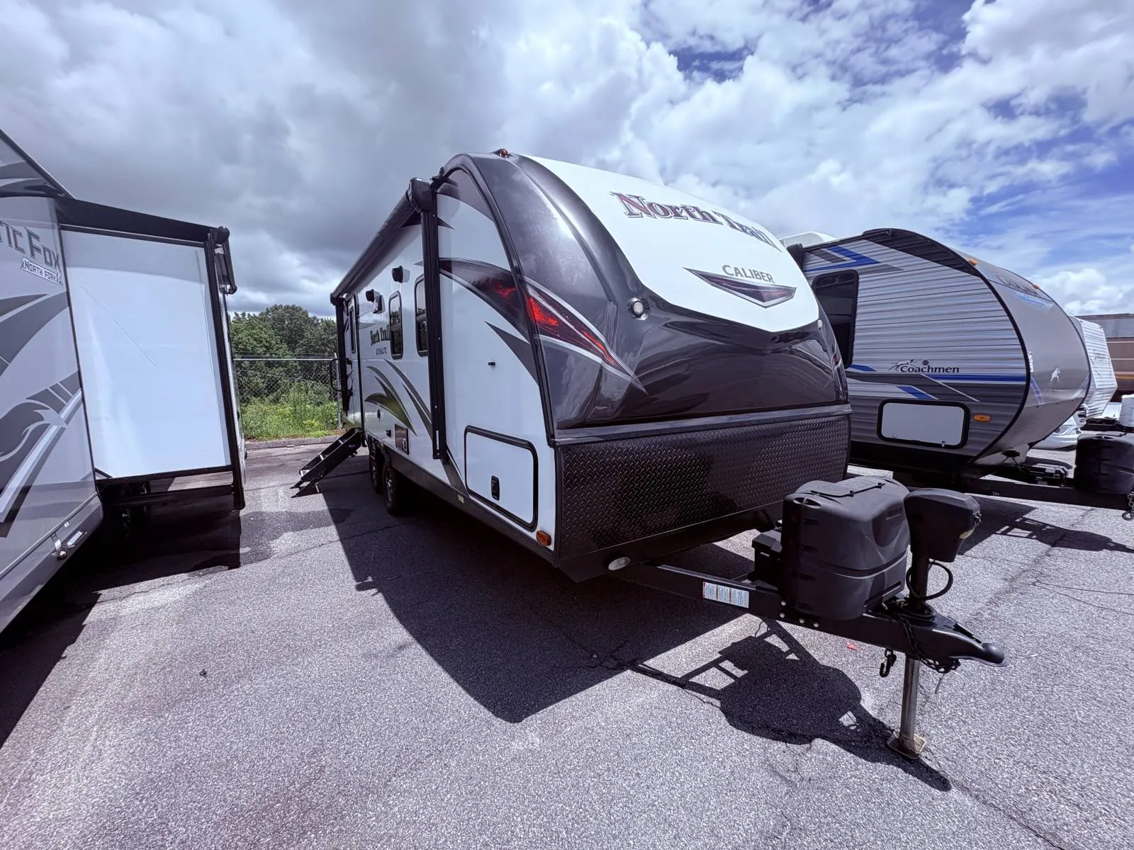 2019 Heartland North Trail Ultra-Lite Travel Trailer 22CRB - Photo 3