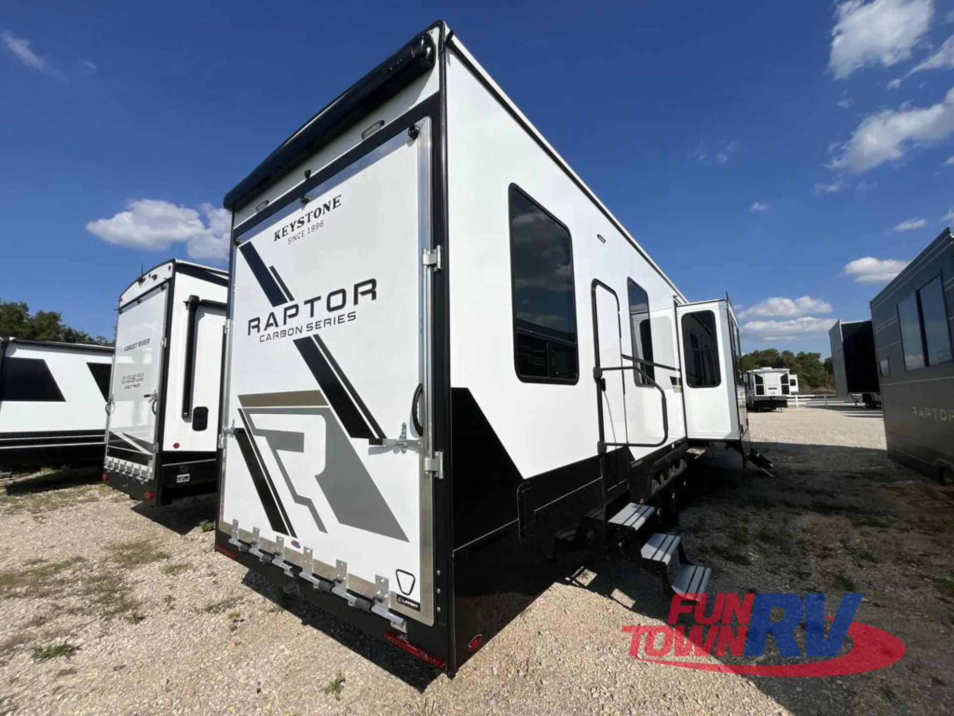 2026 Keystone Carbon 398 - Photo 4
