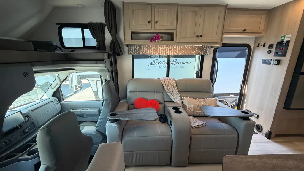 2026 Forest River Sunseeker 3050S, Photos photo 10