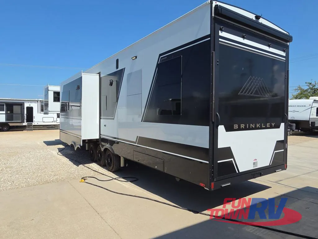 2026 Brinkley Model G 3950, Photos photo 6