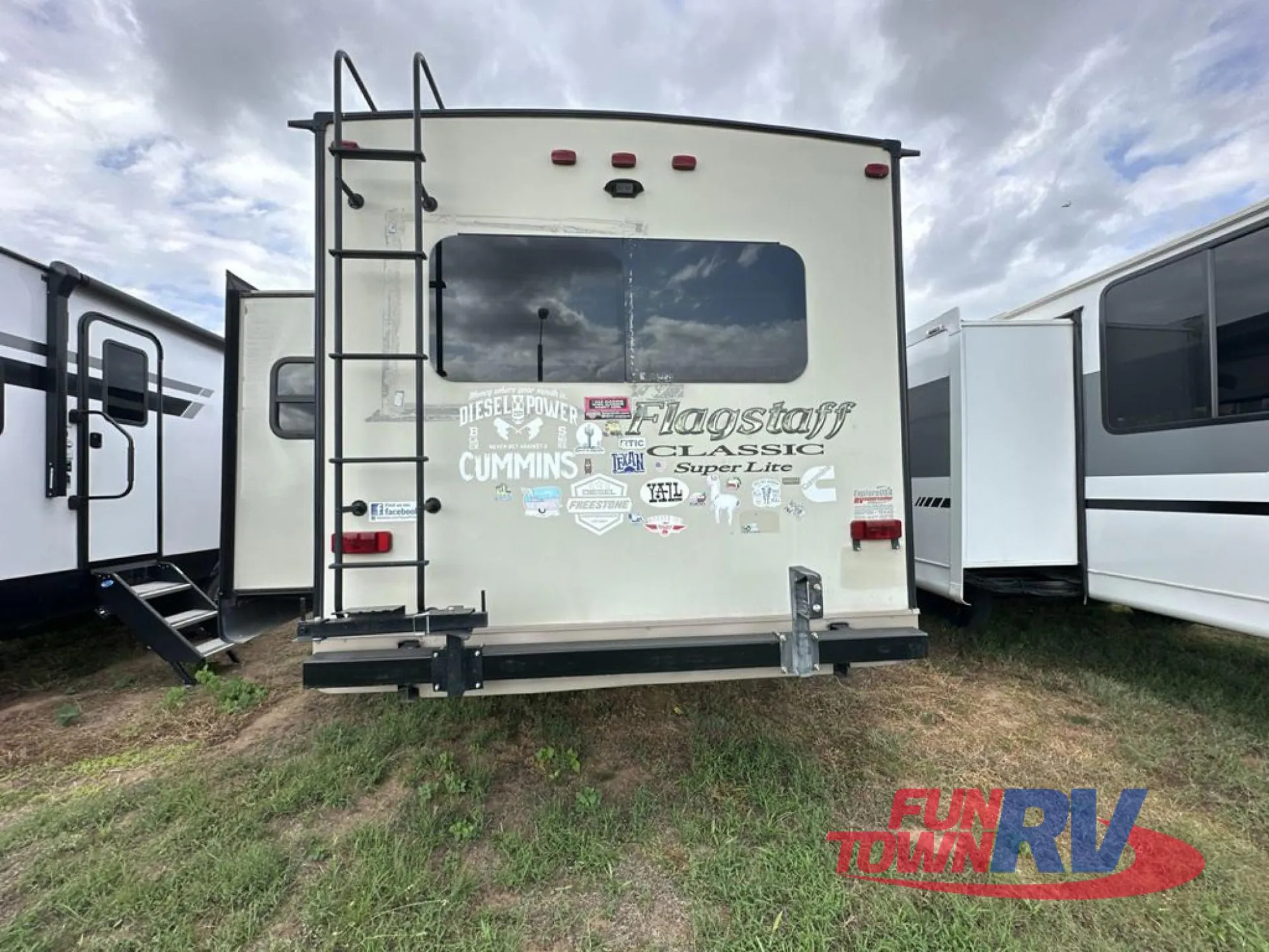 2017 Forest River Flagstaff Classic Super Lite 832OKBS - Photo 4