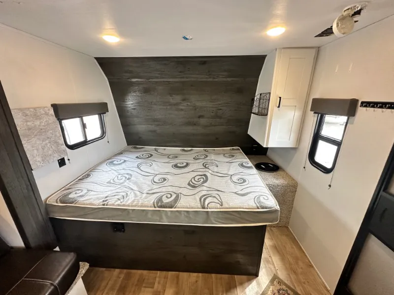 2022 Keystone Hideout 186SS - Photo 4