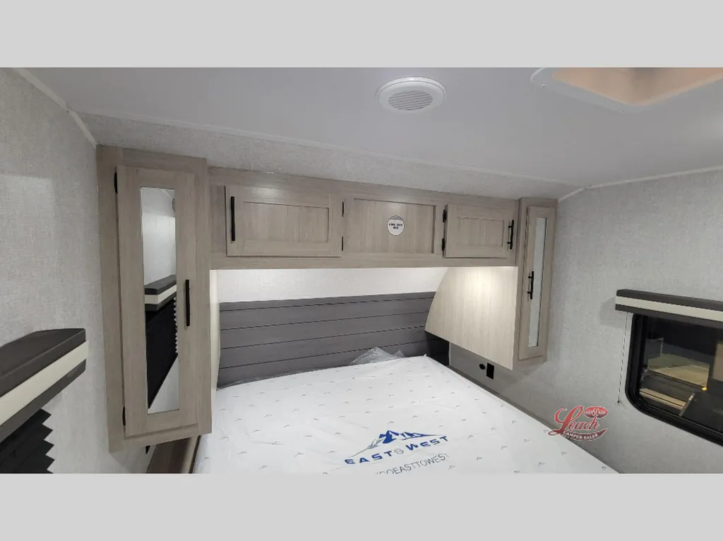 2026 East to West Della Terra 275BH, Photos photo 13