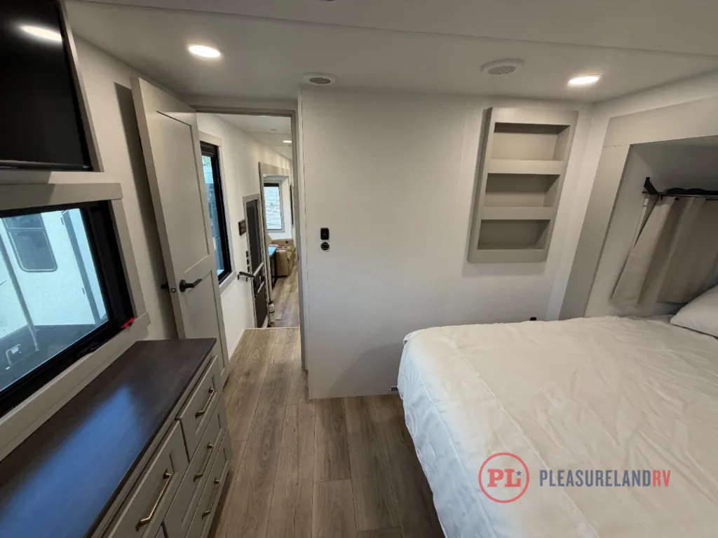 2025 Brinkley Model G 4100, Photos photo 35